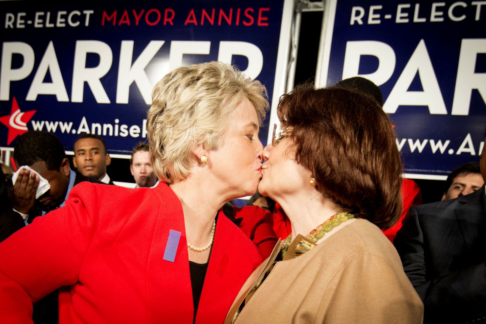 Đó là người đầu tiên bầu chọn một thị trưởng công khai đồng tính