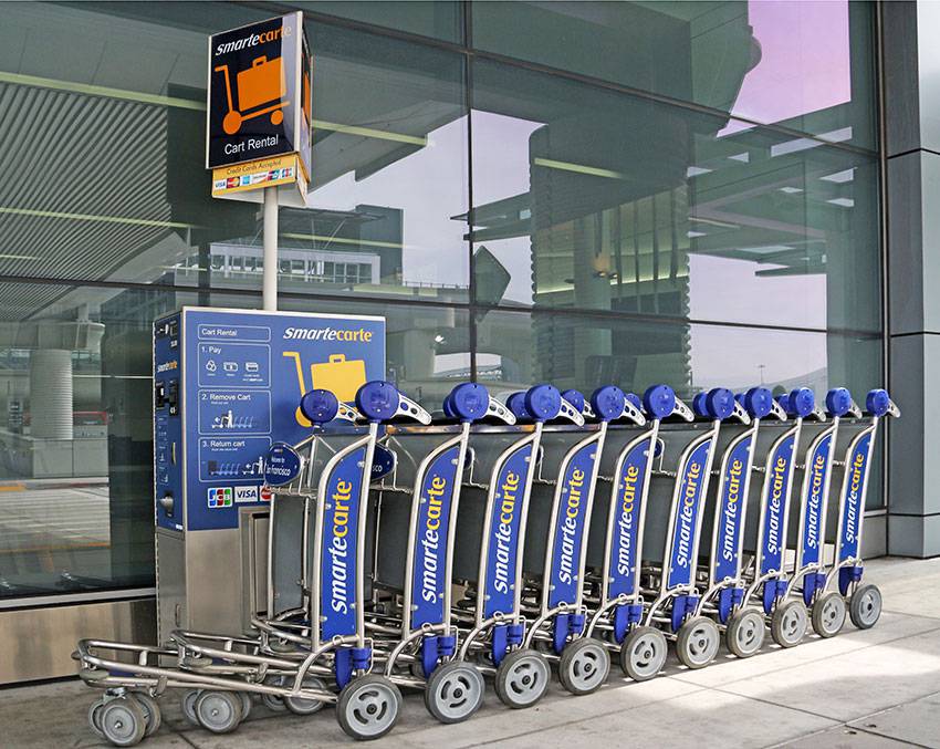Ở các sân bay Mỹ đều có xe đẩy hành lý