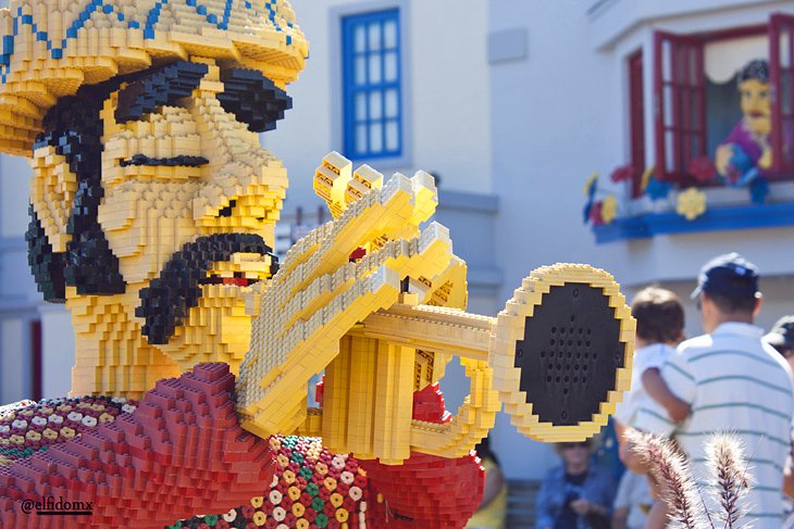 Kinh ngạc trước những sáng tạo độc đáo của Legoland