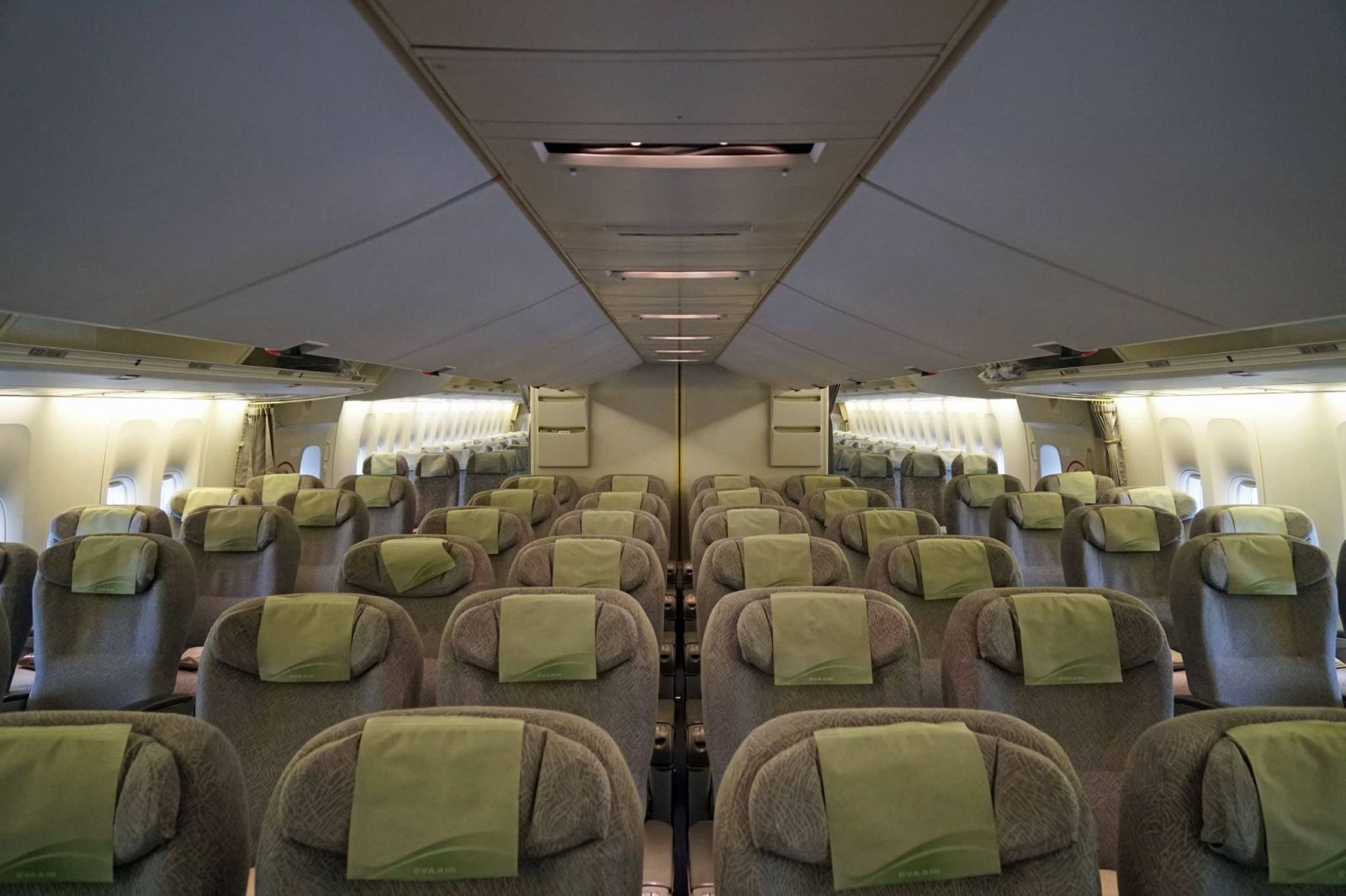 vé máy bay đi Mỹ hãng EVA Air
