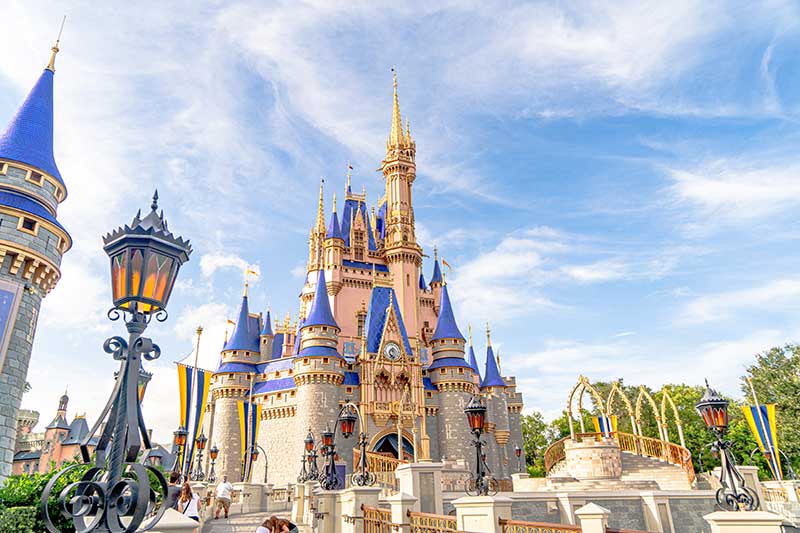 Walt Disney World Resort: "Nơi Hạnh phúc nhất Trái đất"