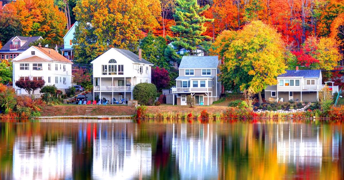 Nếu bạn đang ở New York, Dãy núi Catskill cung cấp những tán lá mùa thu rực rỡ