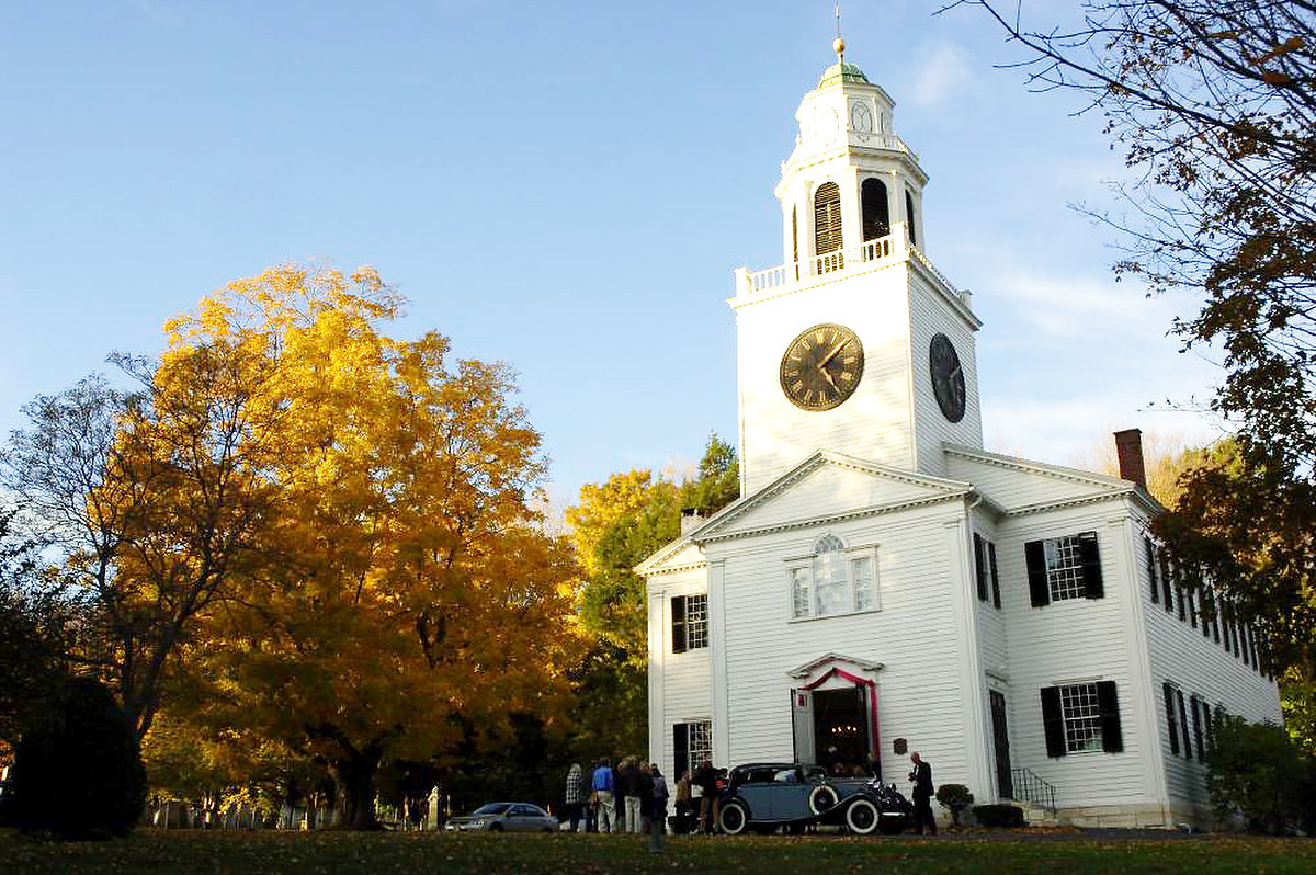 Lenox, Massachusetts, là một khu vực tuyệt vời để khám phá cho những kẻ nhìn trộm lá